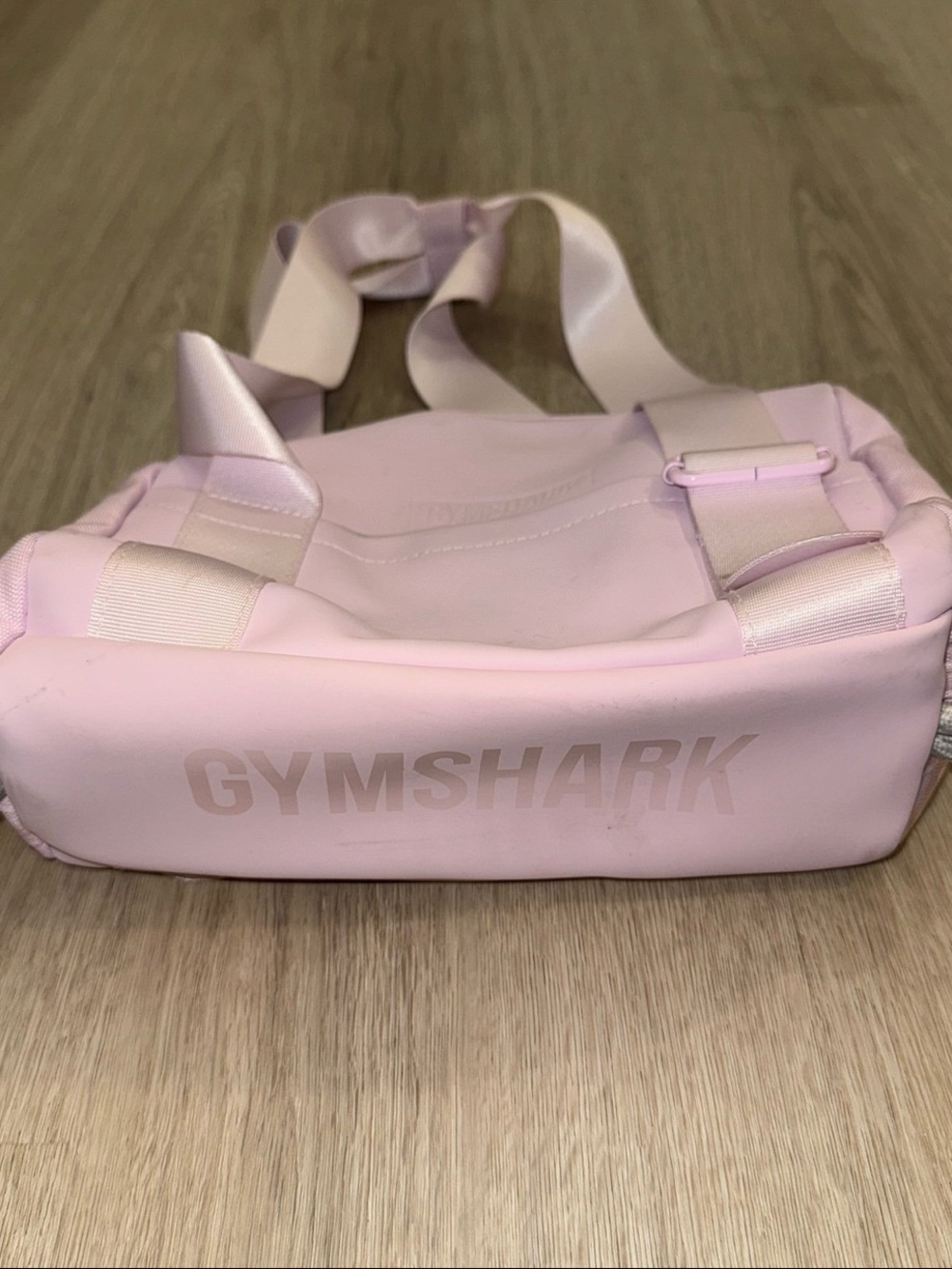 Gymshark Mini Holdall - Picture 3 of 6